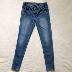 American Eagle medium blue wash jeggings